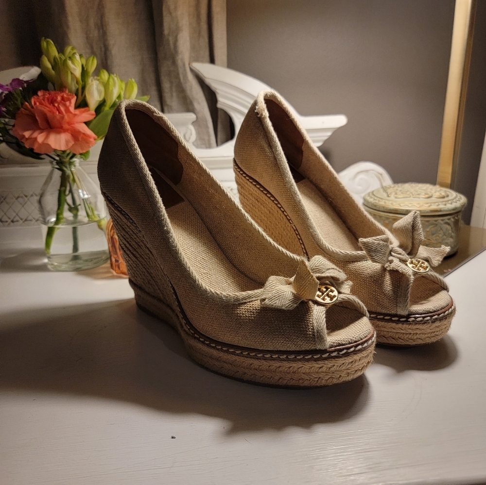 Tory Burch platform wedges 7B